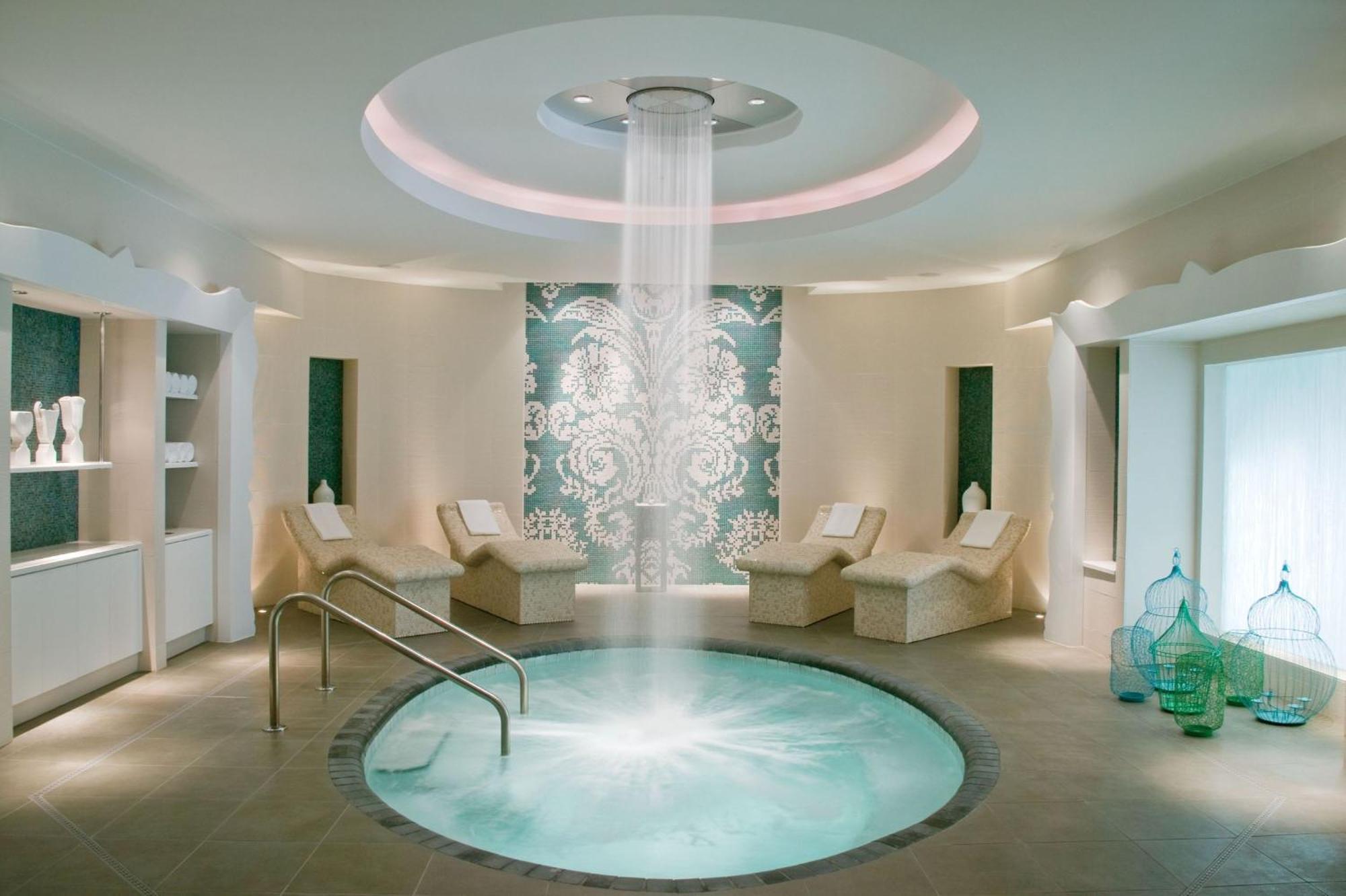 Eau Palm & Resort 5*