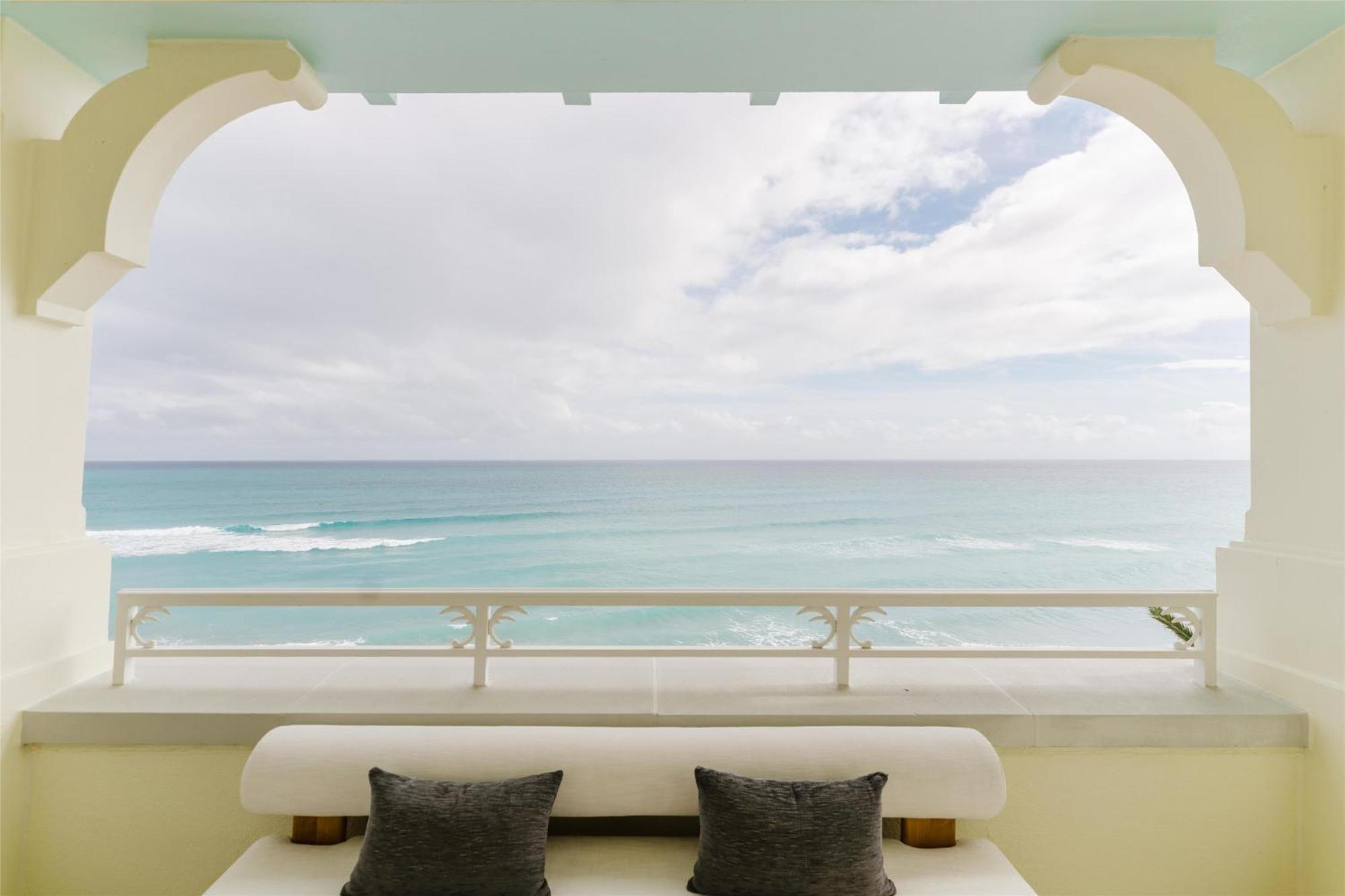 Eau Palm & Resort
